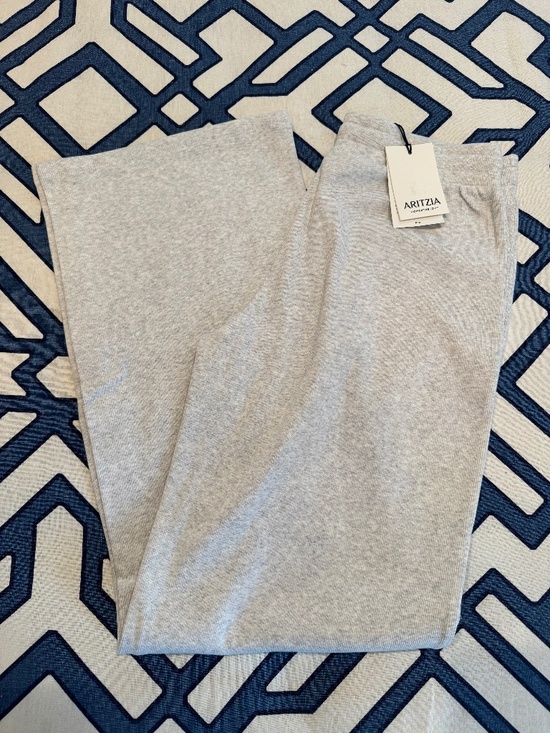 Aritzia Pants - Aritzia Homestretch Kickback Pants